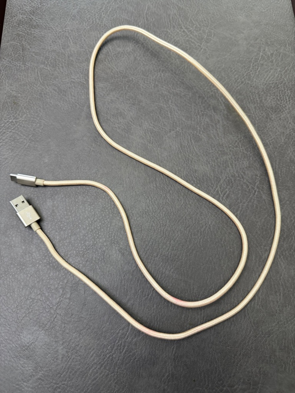 Metallic Gold Braided USB to USB-C Charging Cable